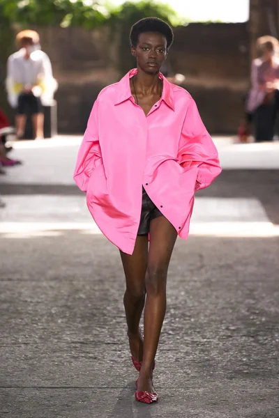 Look 7